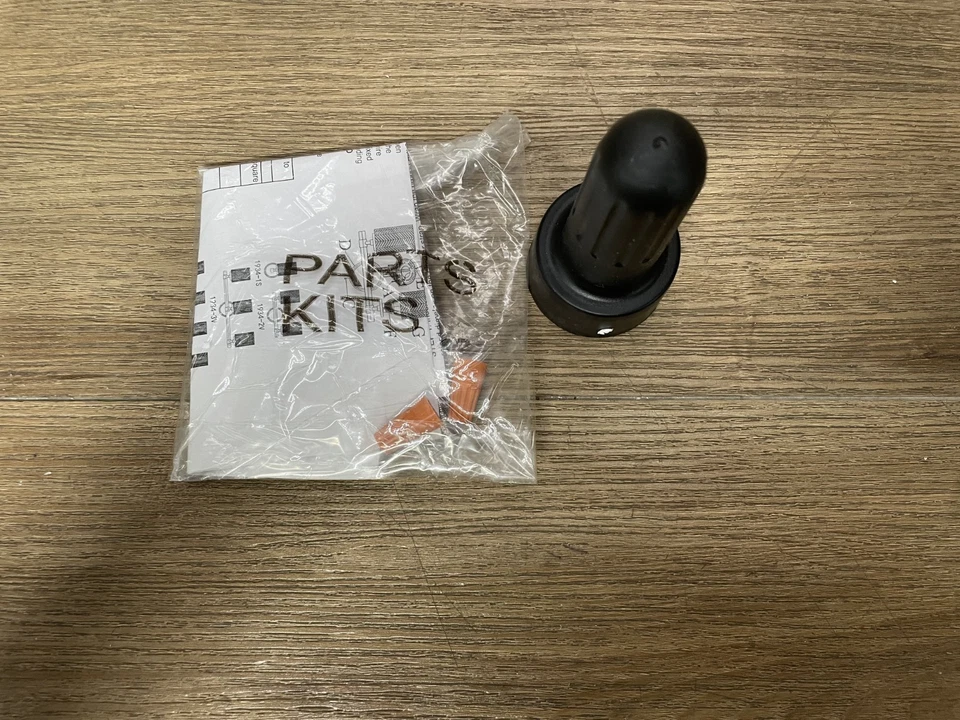 Z-Lite 1934-4V-PN Dover Street 4 luces 33" ancho tocador baño luz Foto 3 de 4