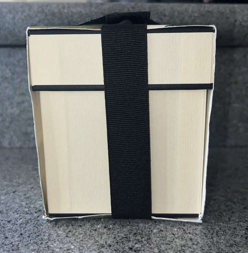 Jo Malone London - English Pear & Freesia Scented Candle 2.5 in/ 7oz NEW In BOX - Picture 2 of 4