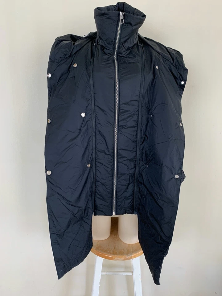 NEW ZARA DAWN PUFFER COAT WITH WRAPAROUND COLLAR BLACK NAVY SIZE XS P65 - Imagem 2 de 4