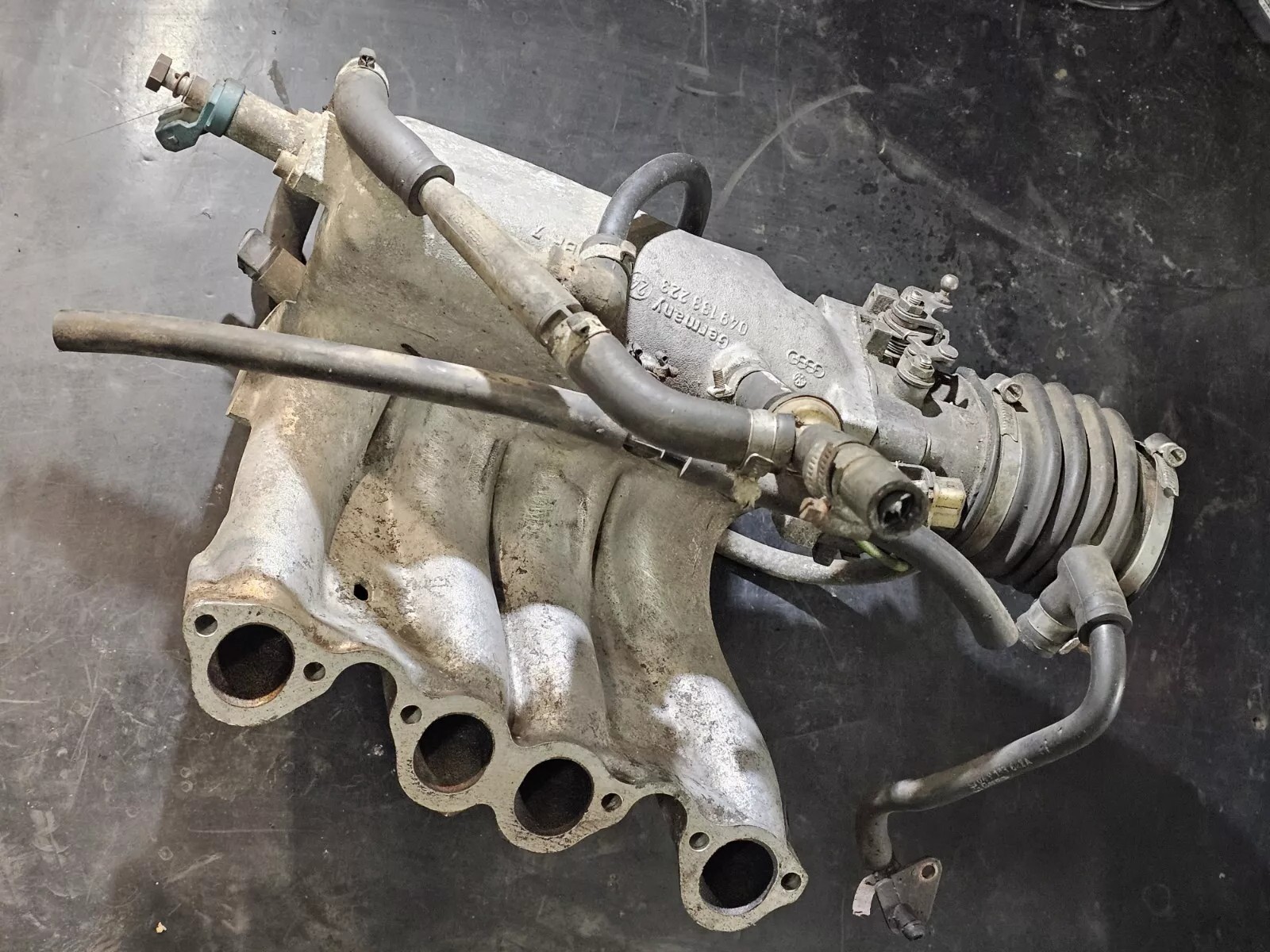 VW Golf GTI MK1 Complete inlet manifold With Vac Pipes And Throttle