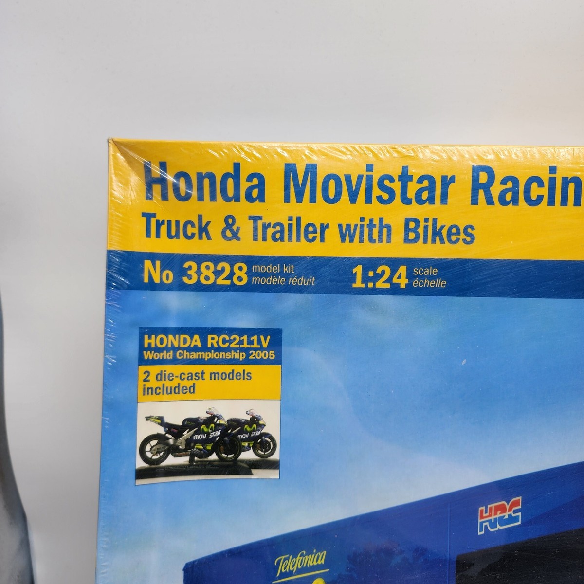Italeri Honda Movistar Racing Team No. 3828 1:24 Truck & Trailer