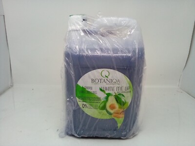 BOTANIQA EXCLUSIVELY FOR DOG SHAMPOO WHITE COASTED DOG-SWEETALMOND &AVOCADO1.3G