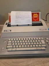 Smith Corona PWP 3900 DS Personal Word Processor Office Typewriter W/ Manuals