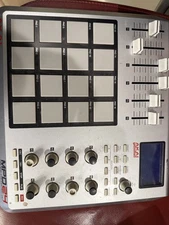 Akai Professional MPD24 Display USB MIDI Pad Controller No AC Adapter