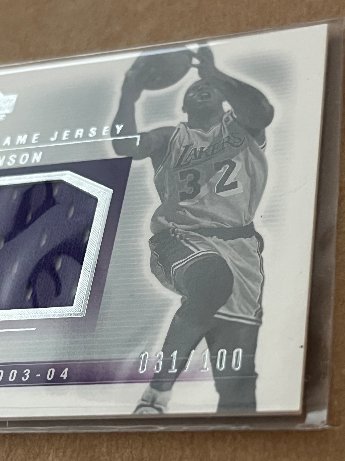 2003 UD Ultimate Collection Magic Johnson dual Game Jersey  031/100 LA Lakers view 3