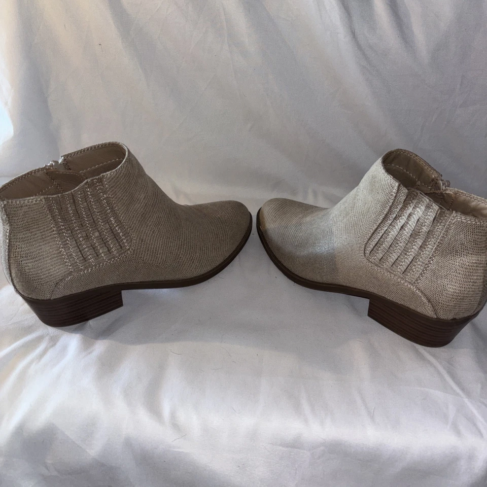 Botín Kim Rogers para mujer marrón talla 8,5 mediano con tecnología Ultra Comfort Foto 3 de 4