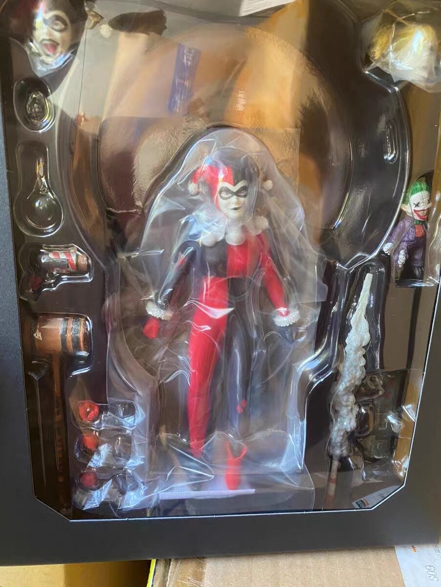アメコミ HARLEY QUINN 1/12 scale Mezco Toyz 1/12 Dc Comics Harley Quinn Deluxe Edition Action