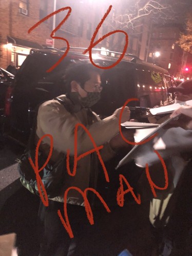 STEVEN YEUN SIGNED HANDSIGNIERT FULL MINARI MOVIE SCRIPT PROOF RARE - Bild 4 von 4