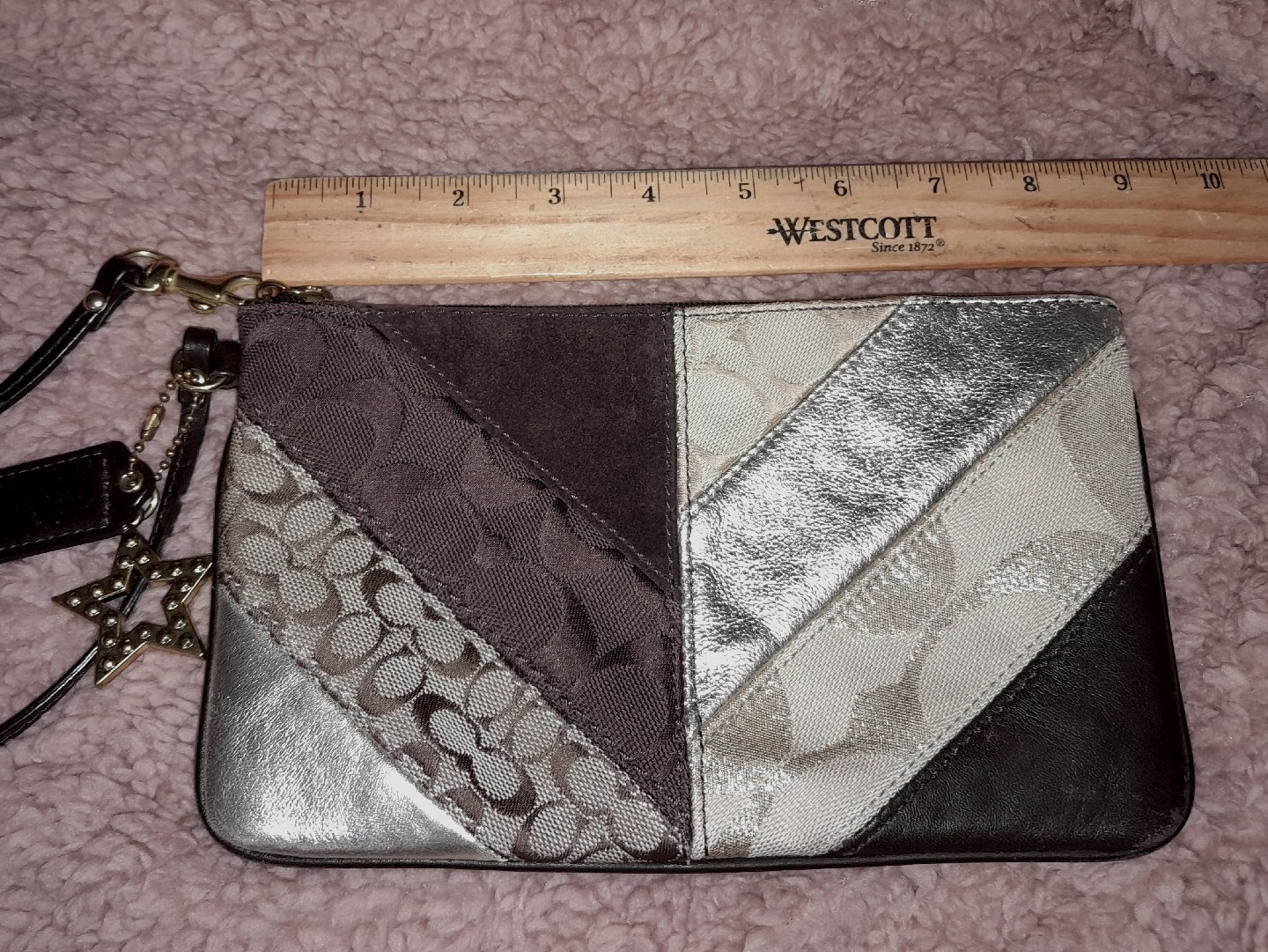 Coach EUC Chevron Patchwork Large Wristlet GOLD S… - image 1