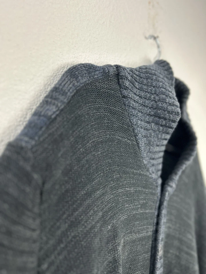 Suéter Retrofit Para Hombres Talla XXL Negro Manga Larga Botón Bolsillos Frontales Kurt Cobain Foto 3 de 4