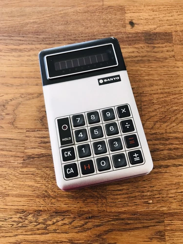 Sanyo ICC-810 Electronic Calculator Calculatrice Ancien Japan 