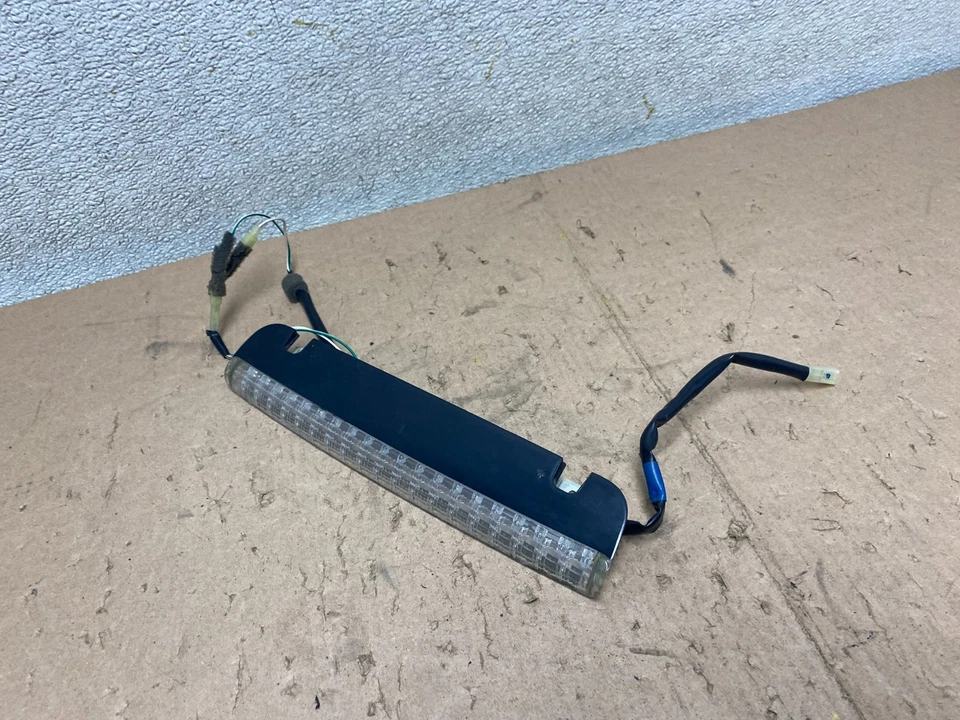 2008 2014 Subaru Tribeca  Spoiler 3RD Third Brake Light OEM 84701XA010 S4145 PS - Image 2 of 4