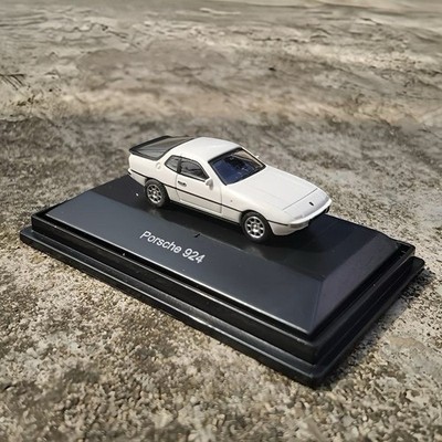 Schuco 1:87 924 R Die-Cast Alloy Model Car Toy Collectible Display