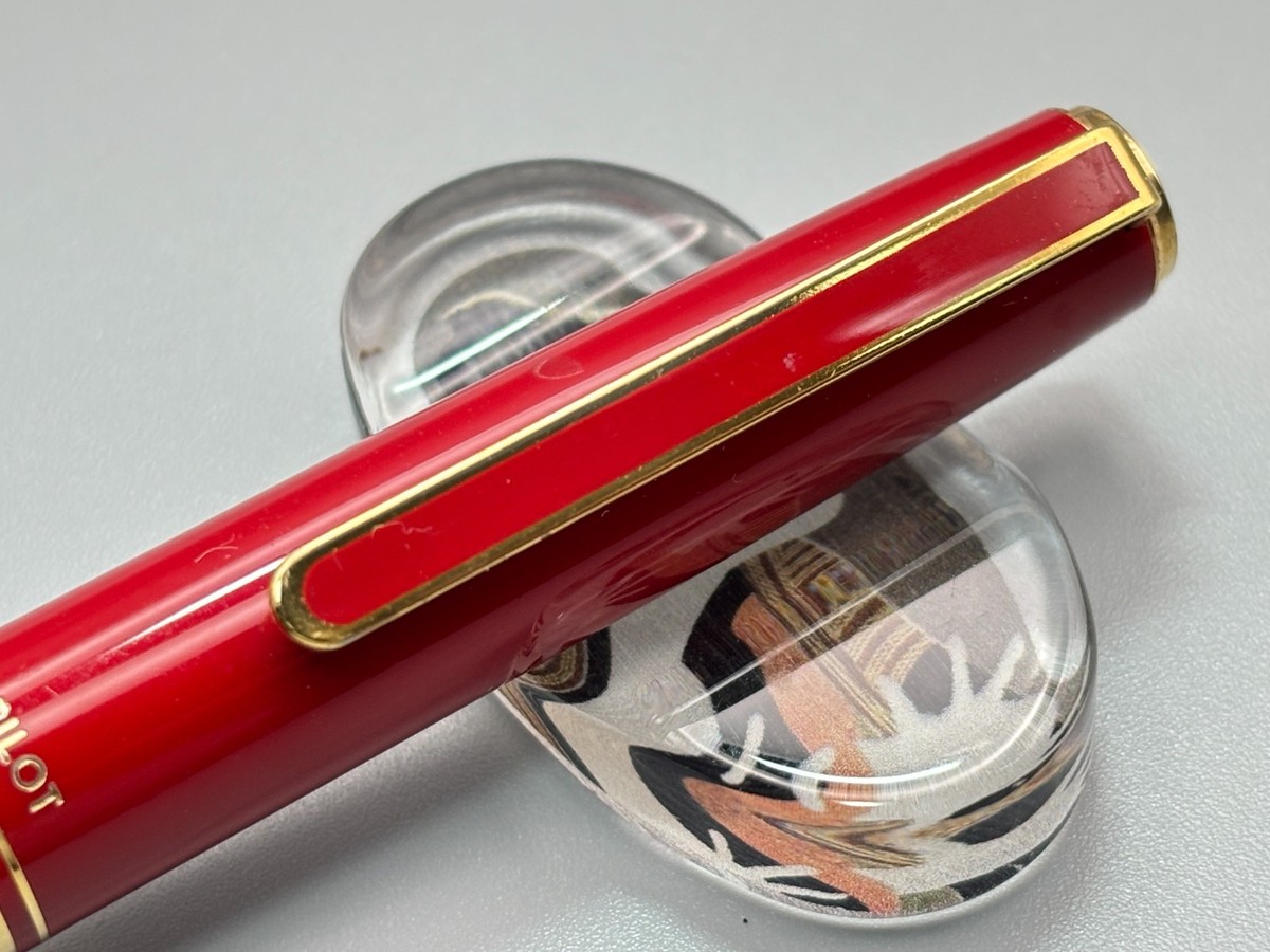 Vintage Pilot Slim Fountain Pen 14K F Nib Red Gold Trim Fine