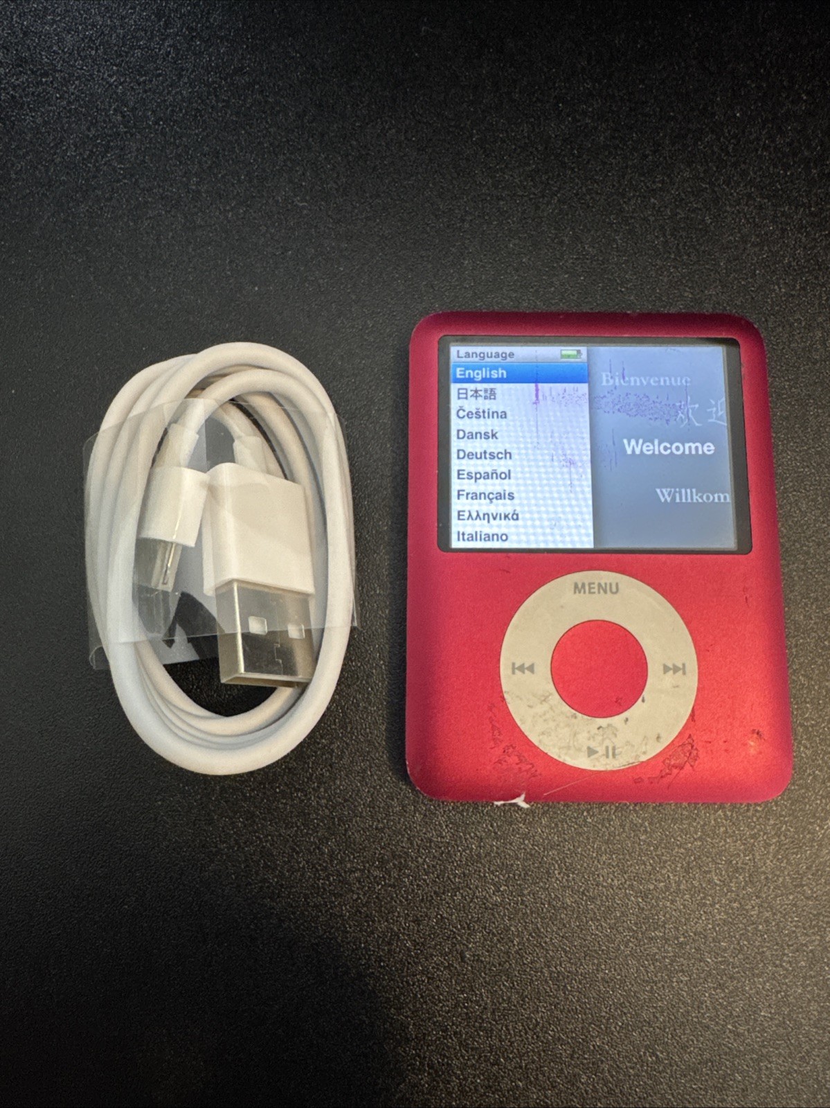 Apple iPod nano 3rd Generation Red (8 GB) Bundle - See Pictu
