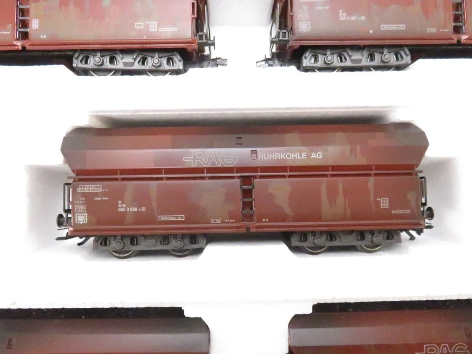 Märklin: Five Car Wagon / Hopper Set "RAG Ruhrkohle AG" - #4824 - New In Box! - Image 3 of 4