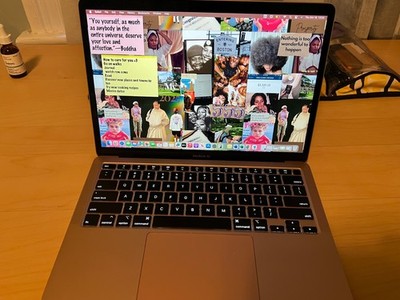 Apple MacBook Air 13 in 2020 Gold/Intel Core i5 1.1 GHz, 256 GB 8 GB Intel Iris