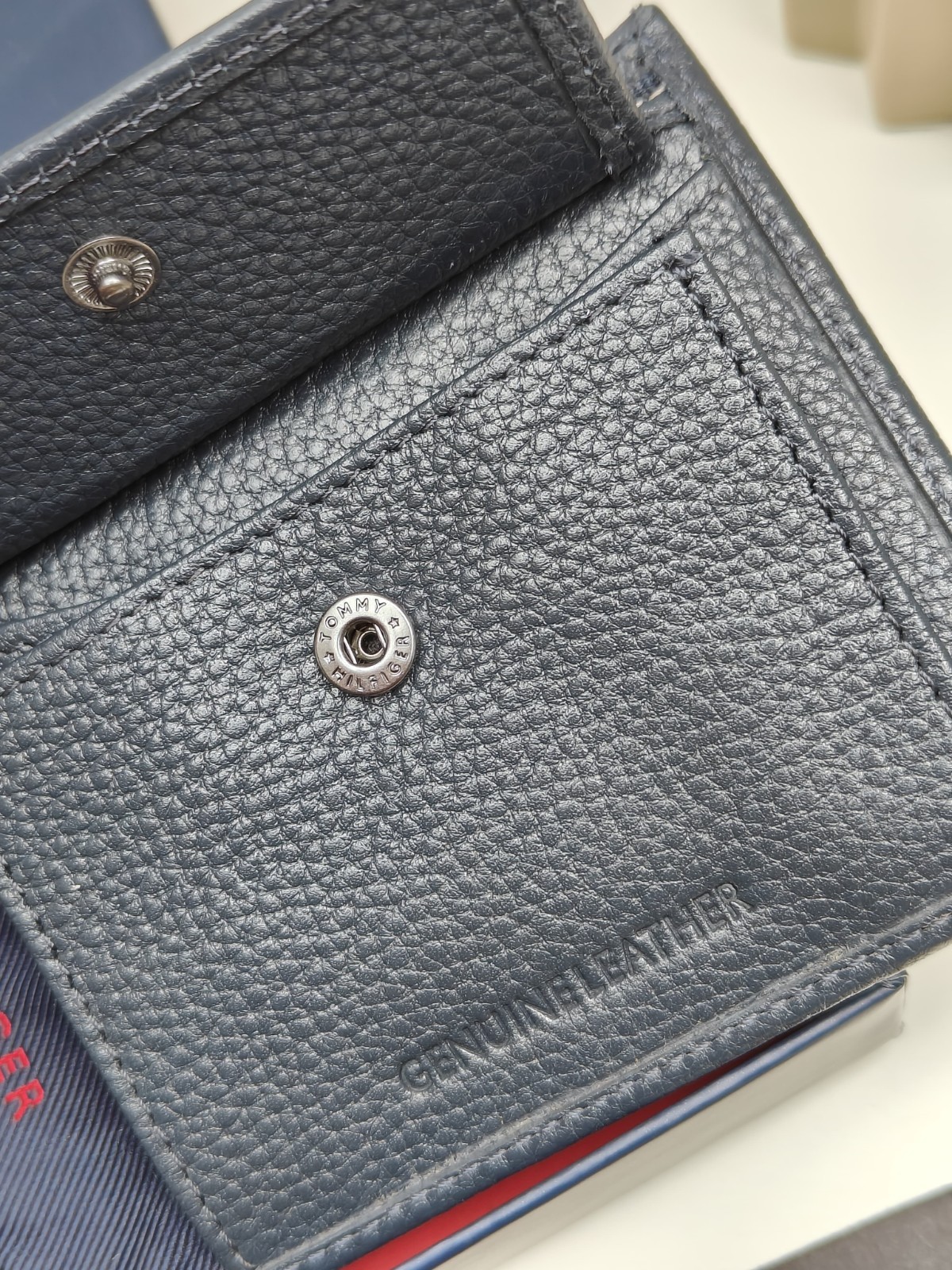 Tommy Hilfiger Men's Blue Leather Coin Pocket Wallet RFID Blocking Gift Boxed UK image 5