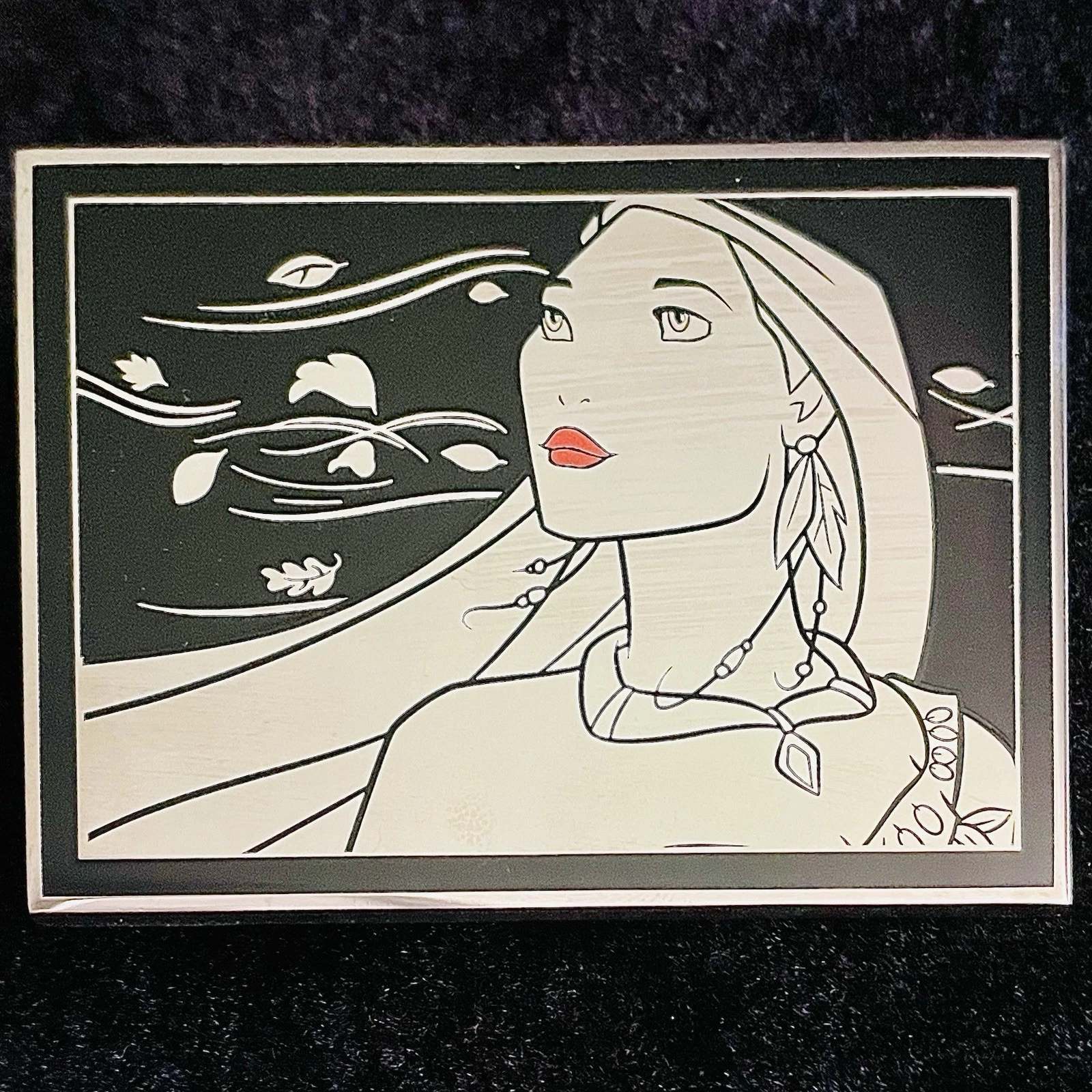 LE 300 WDI Platinum Princess Pocahontas Mirror Portrait D23 Expo MOG Disney Pin