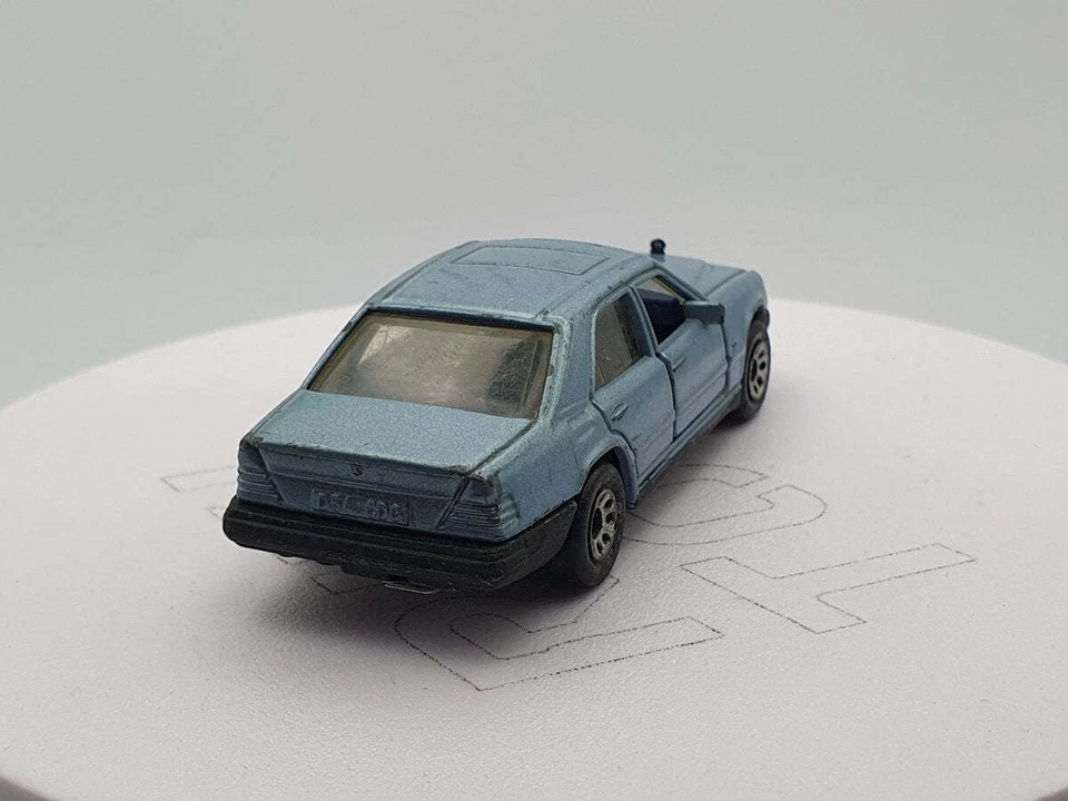 Mercedes W124 Matchbox 1/60 - Immagine 2 di 3