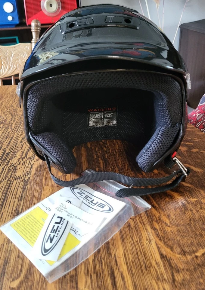 Casco de Moto Zeus, Adulto L 59cm, Negro, Nuevo Con Manual y Bolsa Nunca Usado Foto 4 de 4