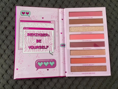 Eye shadow palette, I Heart Revolution, Affirmation Book Palette, 8 colors - Picture 2 of 5