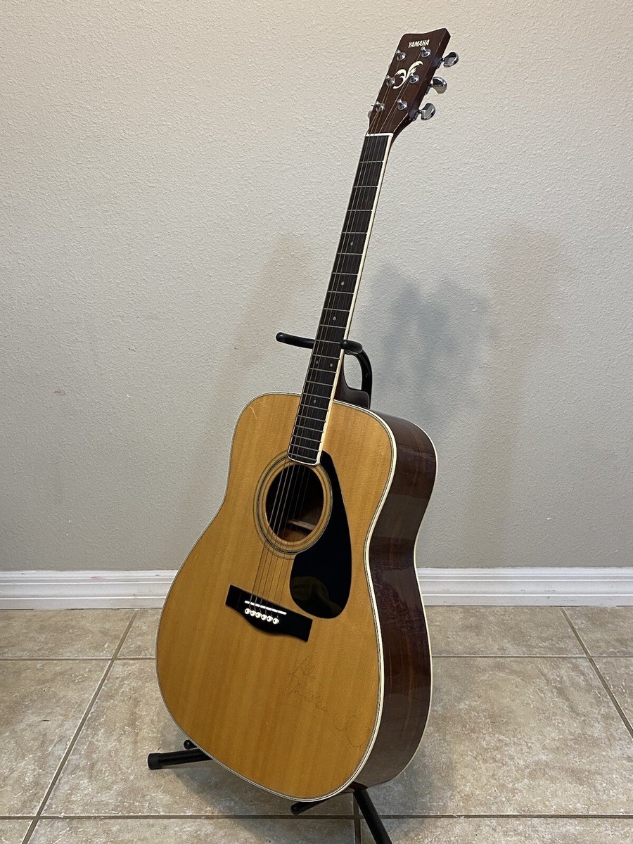 Vintage Signed Yamaha FG-420A Acoustic Guitar Six String Vintage Signed Yamaha FG-420A Acoustic Guitar Six String