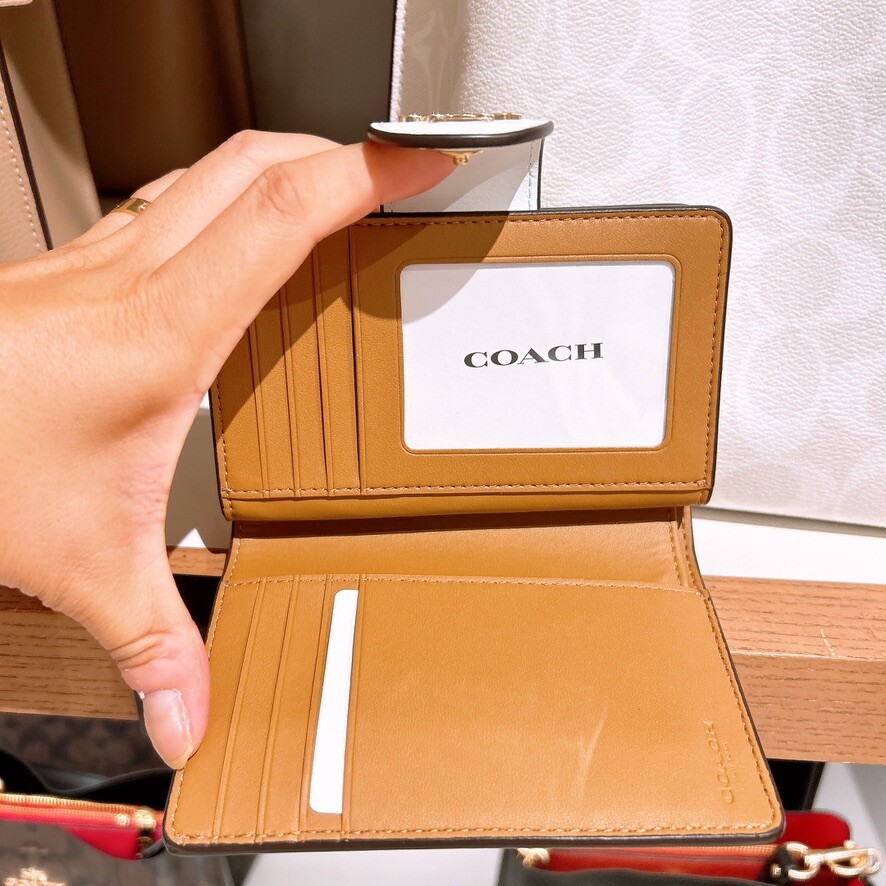 NWT COACH Medium Corner Zip Wallet In Signature Canvas C0082/CW786