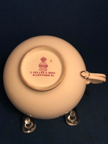 Minton H2629 Bone China with Floral Pattern - Cup/Saucer Sets & Luncheon Plates - Picture 7 of 11