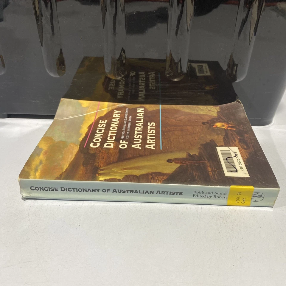 Concise Dictionary Of Australian Artists by Robb Gwenda Paperback Ex Library - Image 3 of 4
