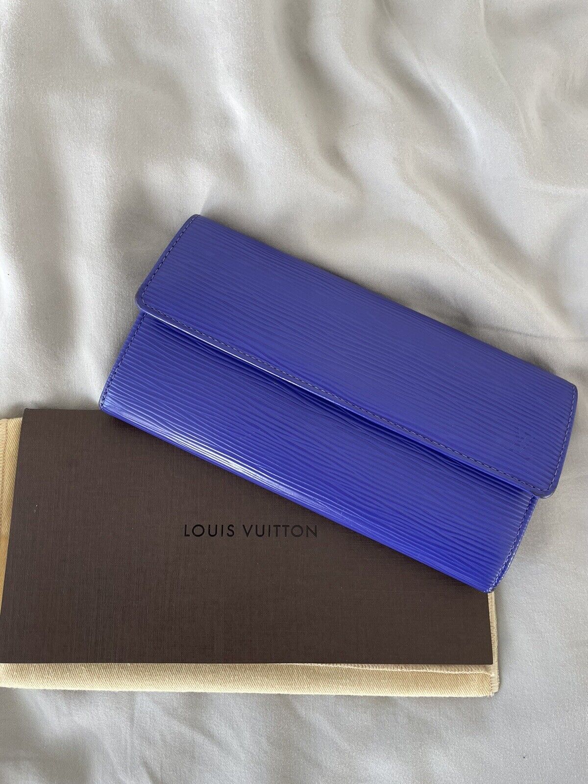 Louis Vuitton wallet - Rare Color - image 7