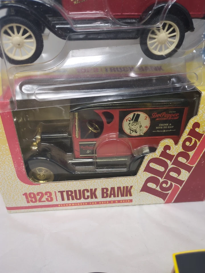 Lot of 7 ERTL & Other Diecast Bank Trucks - Image 4 of 4