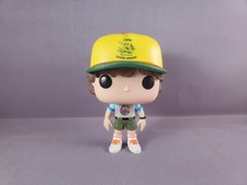 Funko Pop! Vinilo Stranger Things #804 Dustin Henderson exclusivo de Walmart SIN CAJA