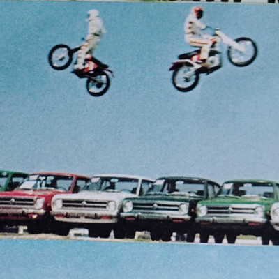 Vintage Retro 2-Pg 1972 Photo Gary David Rex Blackwell Motorcycle Jump 21 Cars