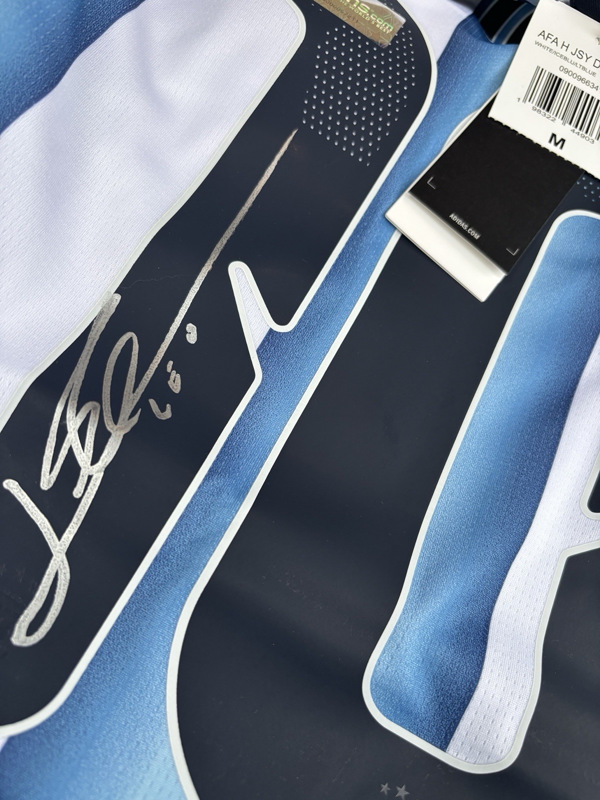 Lionel Messi Signed #10 Argentina Soccer FIFA Jersey AUTO ICONS w/ COA view 3