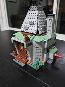 LEGO Harry Potter: Hagrid's Hut (4738) with all mini figures & complete manual