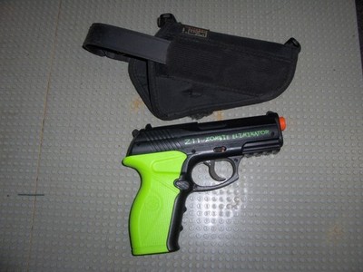 CROSMAN Z11 ZOMBIE ELIMINATOR CO2 & Marines SR01 Riffle air soft