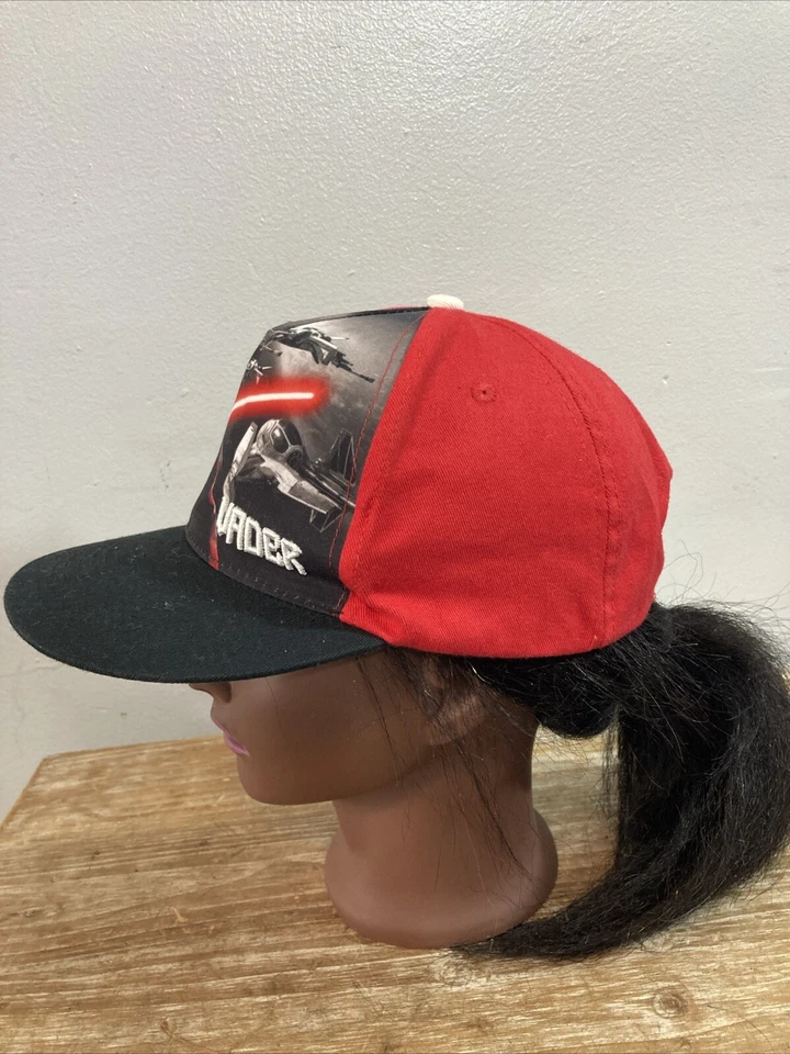 Chapéu Star Wars Snapback Youth preto/vermelho Darth Vader Stormtroopers sabre de luz - Imagem 4 de 4