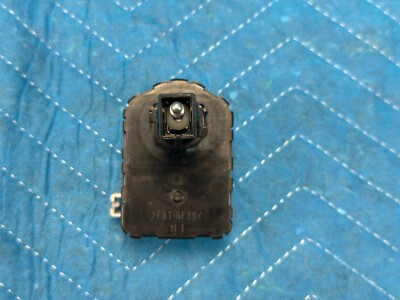 Genuine Lexus Headlamp Levelling Motor RH or LH Side 85661-12020 OEM