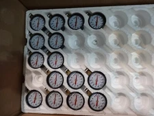 Lot Of 2 NEW Campbell Hausfeld AIR COMPRESSOR GAUGE 2" FACE 1/4" NPT 0-300 PSI