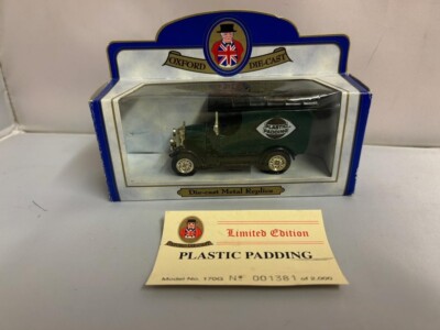 OXFORD DIECAST MODEL VAN ''PLASTIC PADDING'' LIMITED EDITION 1381