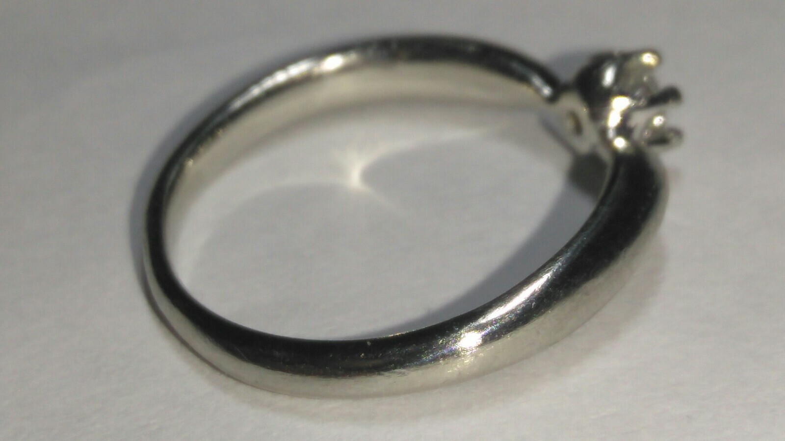 Solid platinum dainty diamond solitaire ring 2.80… - image 6