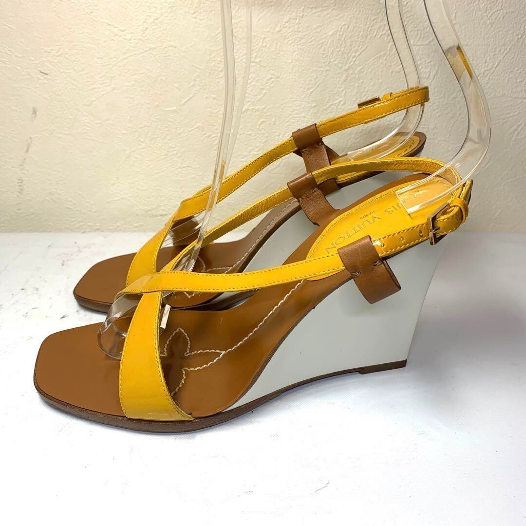 【希少】LOUIS VUITTON Patent Leather Sandals レザー サンダル Louis Vuitton Pink Patent Leather Thong Sandals Size 8.5/39