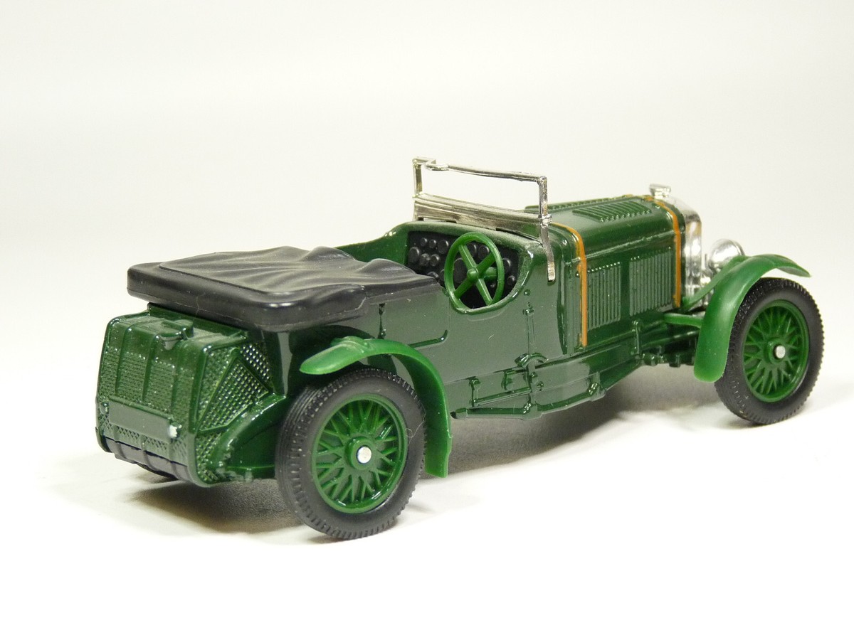 ミニカー Corgi Toys Bentley Continental Bentley Continental Sports Saloon (224) – Corgi Model Club USA