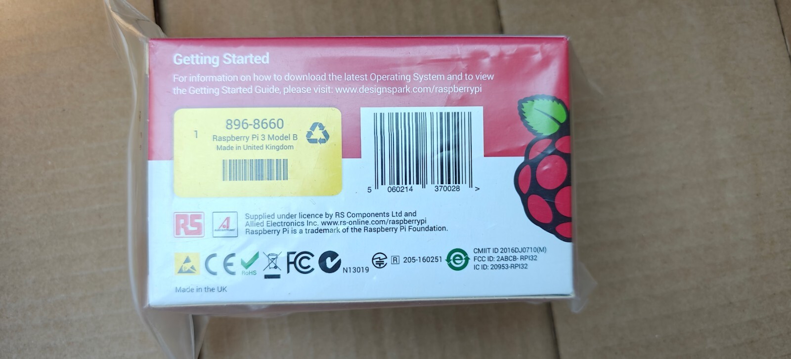 RS Raspberry Pi 3 Model B 1GB RAM Quad Core Computer Free Case & Heatsinks NEW