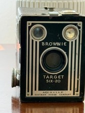Vintage Kodak Brownie Target Six-20 Box Camera Art Deco Film Untested