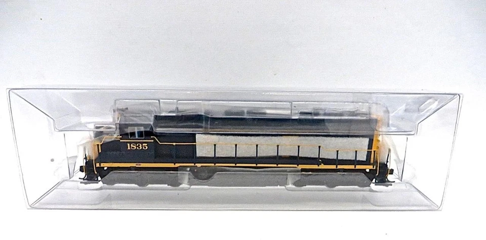 Walthers 920-41087 HO Santa Fe EMD SD45 with Sound & DCC #1835 - Image 3 of 4
