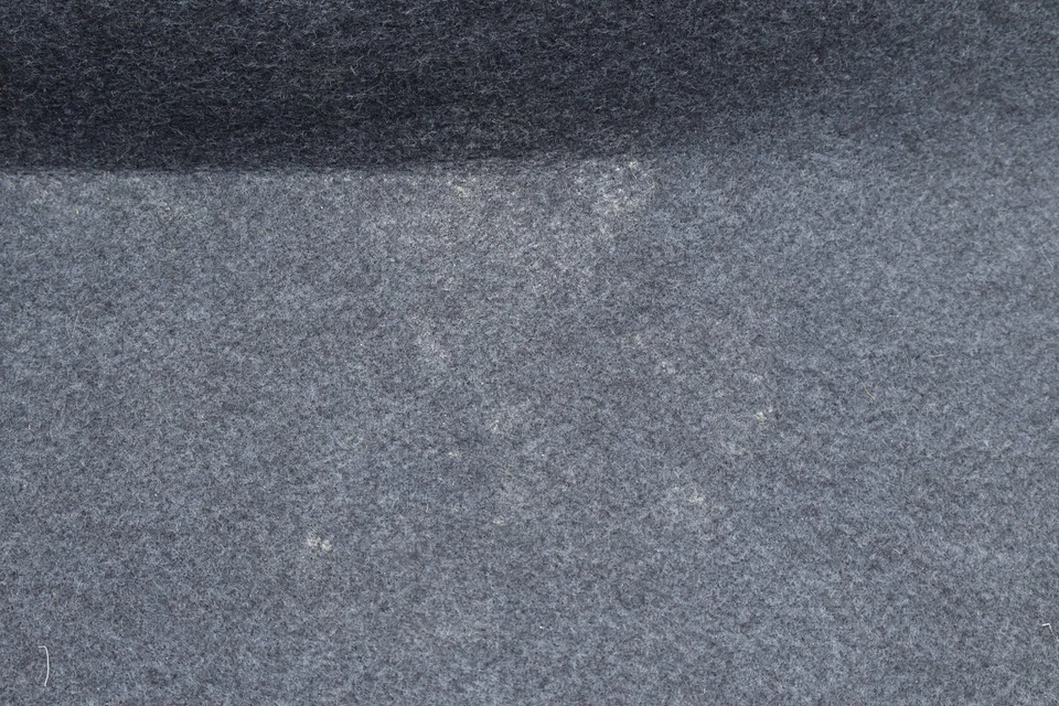 AUDI A4 2002-2008 - Alfombrilla maletero/cubierta neumático de repuesto 8E5863463C Foto 2 de 4