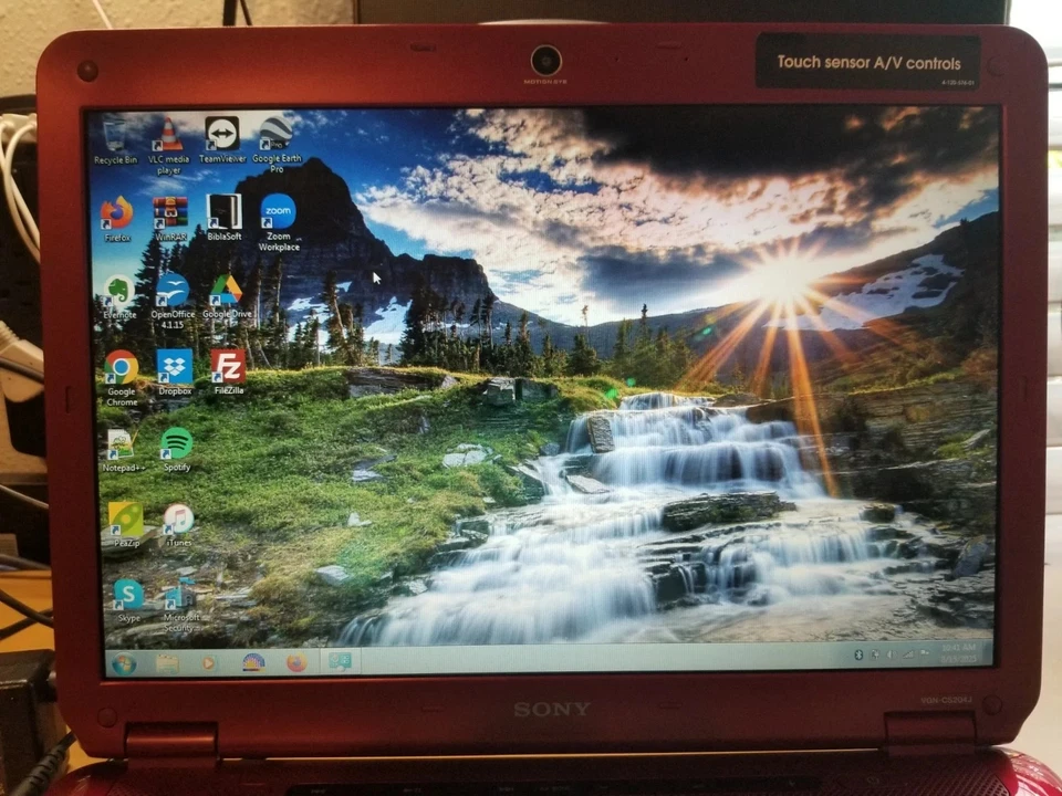 Sony VAIO VGN-CS204J\P.D T3400\4gb\240 SSD\DVD 14.1"\BATERÍA y adaptador de CA Foto 3 de 4