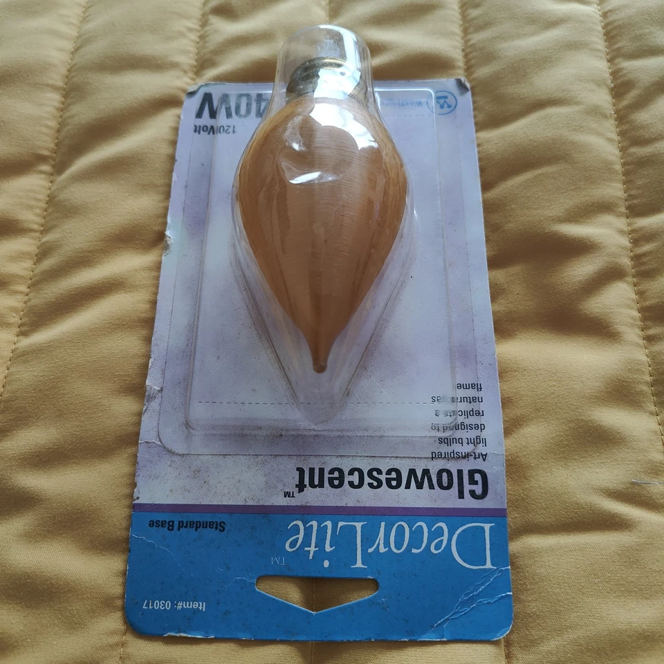 Westinghouse DecorLite SPUN GLOWESCENT AMBER LIGHTBULB 40C15 Med Base 40w Flame - Image 4 of 4